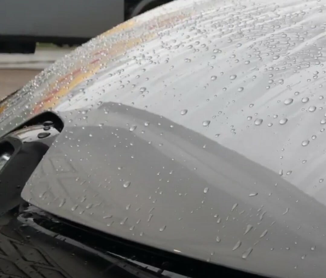 Meguiars Hybrid Ceramic Wax på kølerhjelm