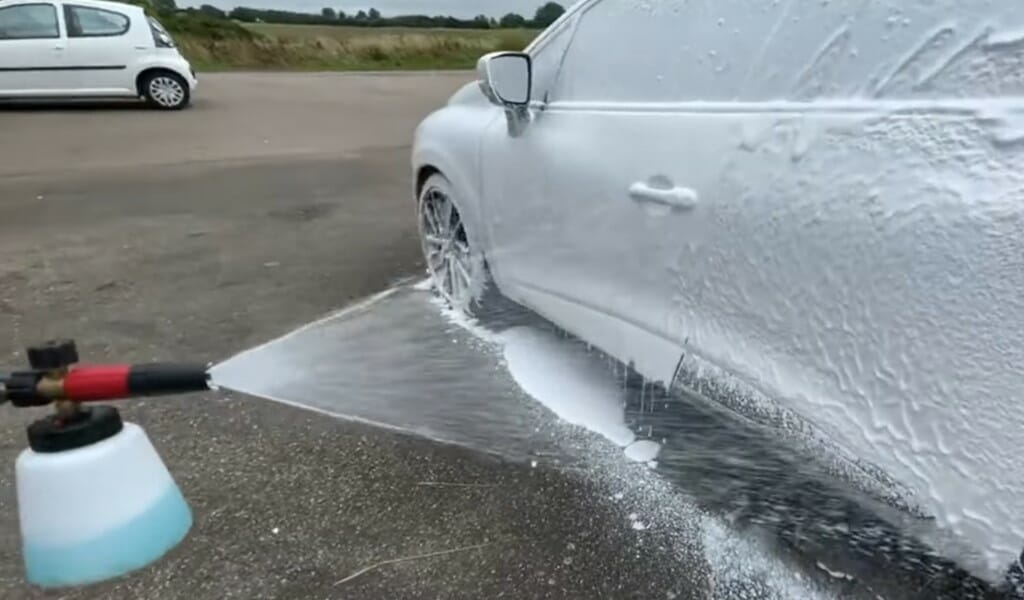 Tyk skum fra Auto Glanz Snow Storm